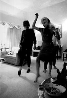 Marilyn Monroe feet photo thumbnail