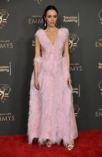 Abigail Spencer feet photo thumbnail