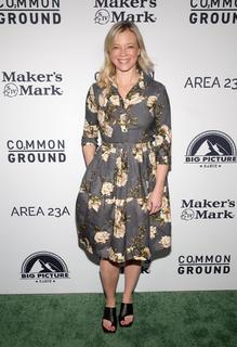 Amy Smart feet photo 1