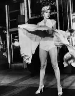 Marilyn Monroe feet photo thumbnail