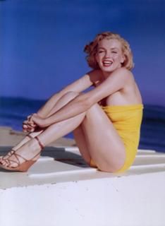 Marilyn Monroe feet photo thumbnail