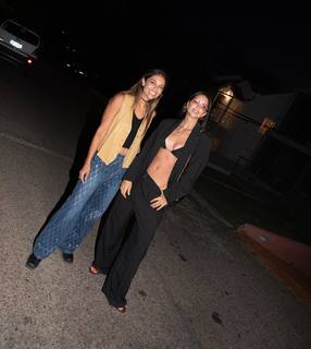 Zaira Nara feet photo thumbnail