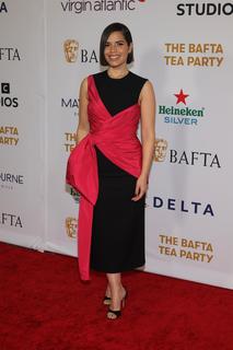 America Ferrera feet photo thumbnail