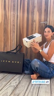 Zaira Nara feet photo thumbnail