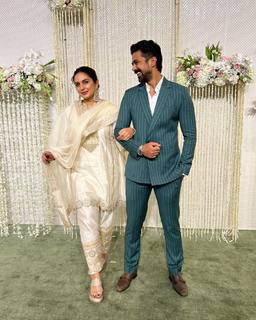 Huma Qureshi feet photo thumbnail