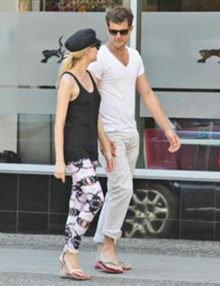 Diane Kruger feet photo thumbnail