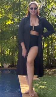 Huma Qureshi feet photo thumbnail