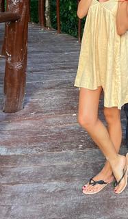 Carolina Ardohain feet photo thumbnail