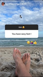 Karolina Kowalkiewicz feet photo thumbnail