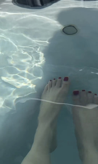 Amanda Cerny feet photo thumbnail
