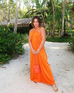 Kéfera Buchmann feet photo thumbnail