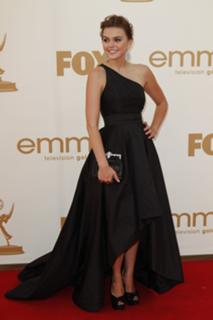 Aimee Teegarden feet photo thumbnail
