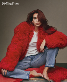 Dua Lipa feet photo thumbnail
