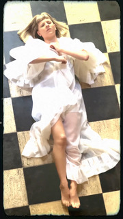 Aurora Aksnes feet photo thumbnail