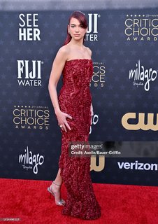 Dua Lipa feet photo thumbnail
