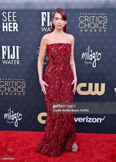 Dua Lipa feet photo thumbnail