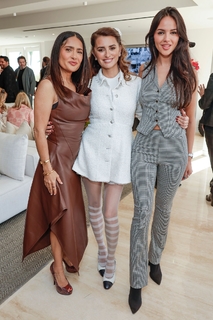 Salma Hayek feet photo thumbnail