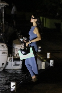 Eiza González feet photo thumbnail