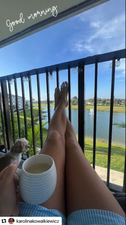 Karolina Kowalkiewicz feet photo thumbnail