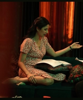 Katrina Kaif feet photo thumbnail