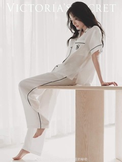 Mi Yang feet photo thumbnail