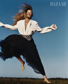 Gisele Bündchen feet photo thumbnail