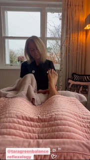 Denise Van Outen feet photo thumbnail