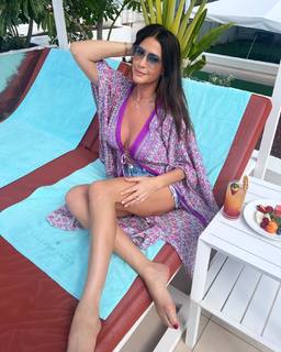 Lisa Snowdon feet photo thumbnail