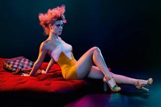 Carolina Dieckmann feet photo thumbnail