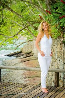 Carolina Dieckmann feet photo thumbnail