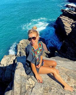 Carolina Dieckmann feet photo thumbnail