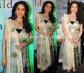 Madhuri Dixit feet photo thumbnail