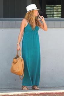 Cat Deeley feet photo thumbnail