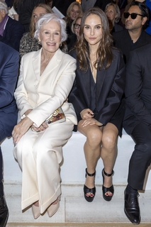 Natalie Portman feet photo thumbnail