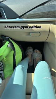 Anushka Sen feet photo thumbnail