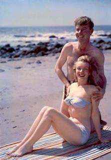Marilyn Monroe feet photo thumbnail