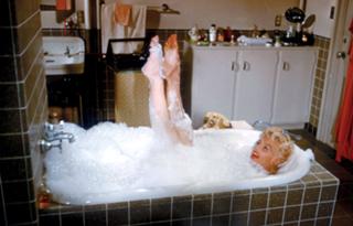 Marilyn Monroe feet photo thumbnail
