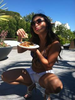 Francia Raisa feet photo thumbnail