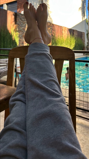Julieta Prandi feet photo thumbnail