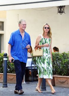 Nicky Rothschild feet photo thumbnail