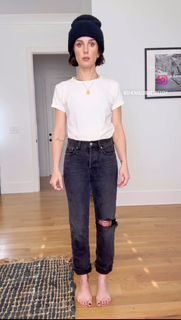 Shenae Grimes-Beech feet photo thumbnail