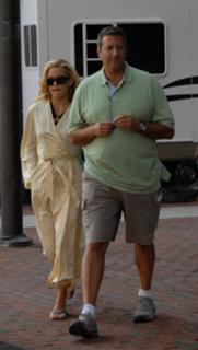 Kate Hudson feet photo thumbnail