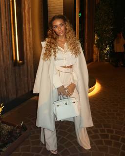Jena Frumes feet photo thumbnail