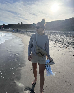 Karolina Kowalkiewicz feet photo thumbnail