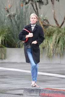 Nicky Rothschild feet photo thumbnail