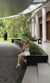 Corinna Kopf feet photo thumbnail