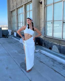 Kira Kosarin feet photo thumbnail