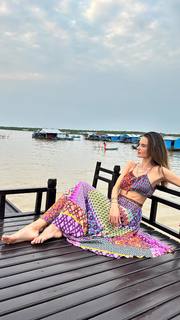 Alessandra Ambrosio feet photo thumbnail