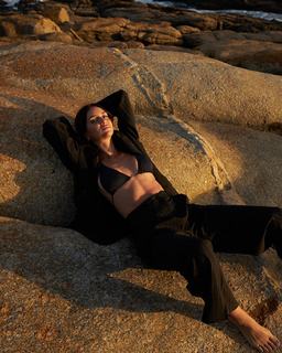 Zaira Nara feet photo thumbnail