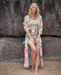 Nicole Neumann feet photo thumbnail